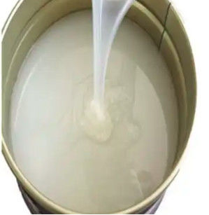 Sodyum Polikrilat ve C13-14 Izoparafin ve Laureth-7 Soğuk Süreçli Emulsifler Yüksek viskozluk Süt Beyaz Şeffaf