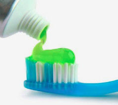 O/W Co-Emulsifier Beyaz Sarıya Anyonik Yüzeysel Etkinlik Kokil Glutamik Asit Diş Macunları İçin CAS No. 210357-12-3