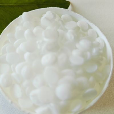 Cetearyl Alkol Cetearyl Glikozid Doğal Emulsifler Beyaz / Sarımsı Kozmetik Formülasyon için Mükemmel Uyumluluk