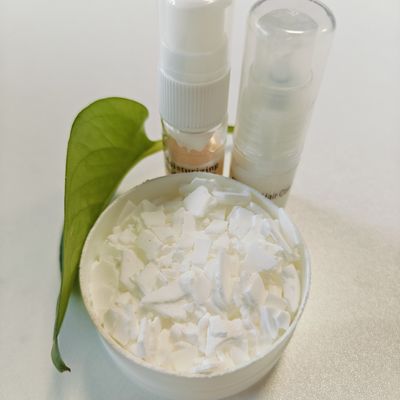 68936-95-8 Beyaz To Yellowish Flakes Solid Methyl Glucose Sesquistearate Emulsifier Doğal Glucose Türevleri