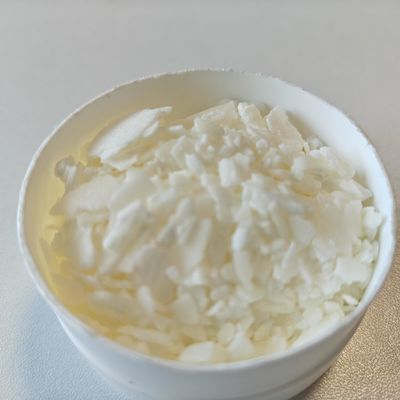 CAS 72175-39-4 PEG-20 Metil Glikoz Sesquistearate Harika Emulsifikasyon Kapasitesine Sahip Kozmetik Malzemeler