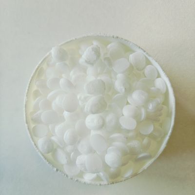Behentrimonium klorür, saç kondisyonunu iyileştiren şampuanlar için katyonik bir yüzey aktifidir.